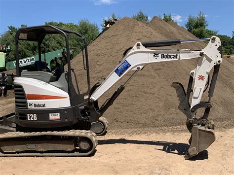 Excavator Rental in Macon, MO 